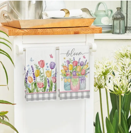 7-Piece “Bloom” Spring Kitchen Decor Set – Table Runner, 4 Placemats & 2 Towels | Tulip & Mason Jar Floral Design