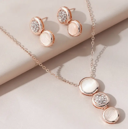 Rose Gold Cat Eye Stone Jewelry Set โ 3-Piece Elegant Necklace & Earrings with Rhinestone Accents, Geometric Design