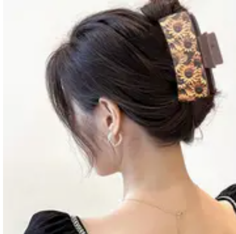 4pcs Vintage Wooden Embossed Pattern Hair Claw Clips, Faux Leather Print Shark Clip