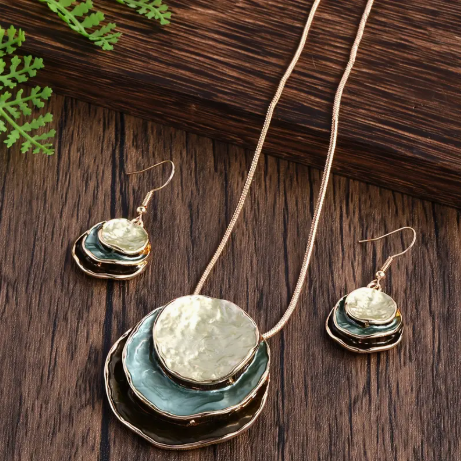 Bohemian Abalone Shell Jewelry Set – 3-Layer Necklace, Bracelet & Earrings
