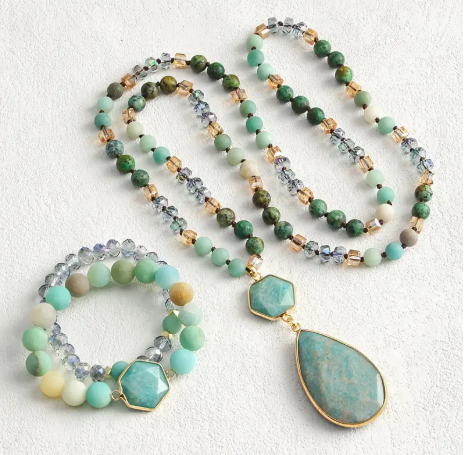 2-Piece Blue Crystal & Glass Bead Boho Jewelry Set – Vintage-Style Pendant Necklace & Stretch Stacking Bracelet | Hexagonal Charm Accent