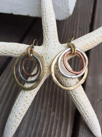 🌀 Handmade Boho Trio-Tone Circle Earrings - Rustic Chic Dangle Hoops